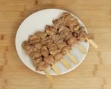 Foto langkah ke 4 dari resep Sate Ayam Manis Devina Hermawan.
