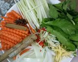 Hình bước làm 2 của món Chân gà trộn kiểu mới