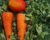 Foto langkah ke 1 dari resep Sayur Bening Daun Kelor.