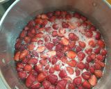 صورة لخطوة 3 من وصفة مربى الفريز 🍓🍓