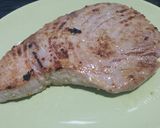 A picture of step 8 of Tuna tataki with white miso.