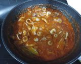 Foto del paso 4 de la receta: Spaghetti con chipirones encebollados