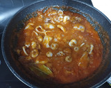 Foto del paso 4 de la receta: Spaghetti con chipirones encebollados