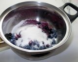 Fehércsokoládés rizspuding, áfonyaszósszal recept fázis 9 fotója