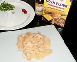 A picture of step 1 of Dry chilli chicken.
