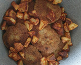Foto del paso 4 de la receta: Filetes rusos de pollo en salsa