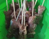 Foto langkah ke 2 dari resep Sate Tuna dengan Sambal Kecap.