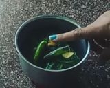 A picture of step 1 of Palak Corn Curry.
