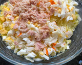 Foto del paso 5 de la receta: Caracolas de hojaldre, rellenas de ensaladilla rusa