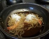 Foto del paso 5 de la receta Langostinos fritos envueltos en fideos chinos