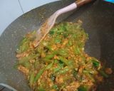 Foto langkah ke 4 dari resep Tumis Terasi Buncis Telur.