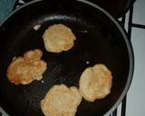 Foto del paso 3 de la receta: Panqueques saldos de harina de mandioca y avena (sin gluten ni levaduras)