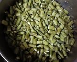 गावरान गवाराची चटकदार भाजी (Gavar Bhaji Recipe In Marathi) रेसिपी स्टेप 1 फोटो 