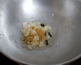 A picture of step 2 of Spicy Egg Soup.