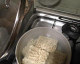 Foto del paso 3 de la receta: Fideos chinos (verduras pollo y gambitas)