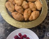 صورة لخطوة 1 من وصفة حلى الكرواسان سهل وسريع
