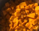 Foto del paso 1 de la receta: Tarta de calabacín queso y cebolla