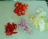Foto langkah ke 2 dari resep Ikan masak kecap.