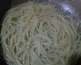 Foto langkah ke 2 dari resep Mie Tek Tek Spaghetti Goreng Jawa.
