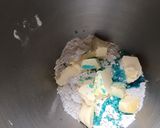 Une image de l'étape 3 de Pâte brisée à la farine d'épeautre et liqueur de bleuet.
