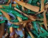 A picture of step 3 of Veg egg chicken pasta.