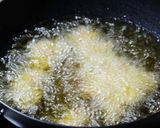 A picture of step 2 of Chilli Chicken.