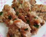 A picture of step 6 of Chinese Water Chestnut Mushroom Pork Patties 煎肉餅.