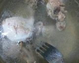 A picture of step 1 of Clear Chicken Soup (Soto Ayam).