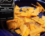 Foto del paso 4 de la receta: Cola de Raya al horno con zanahoria, remolacha, papa y calabaza