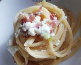 Foto del passaggio 4 della ricetta 415 * Spaghetti con pancetta, porri e ricotta 🍝🥓🥬🧀