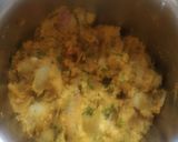 A picture of step 2 of Aloo paratha.