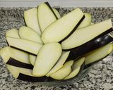 Foto del paso 1 de la receta: Parmigiana de berenjenas 🍆🍅🧀🍃