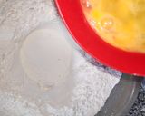 Foto del paso 1 de la receta: Tallarines caseros al huevo con albóndigas de película