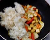รูปขั้นตอนการทำที่ 3 ของ ข้าวผัดเต้าหู้(ไม่ใส่ไข่)