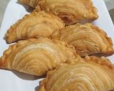 Foto langkah ke 8 dari resep Karipap (pastel lapis).