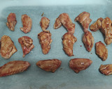 Foto del paso 2 de la receta: Alitas de pollo al horno con miel y soja