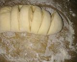 A picture of step 2 of Sparrow sweet buns.
