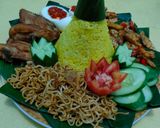 Foto langkah ke 3 dari resep Nasi tumpeng.