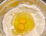 Foto del paso 4 de la receta: Roscos de naranja muy esponjosos, sin gluten
