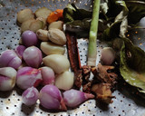 Foto langkah ke 1 dari resep Semur Ayam Kecap.