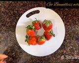 A picture of step 1 of Strawberry Shake with Dates(Restaurant Style).