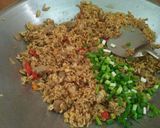 Foto langkah ke 8 dari resep Nasi Goreng Bakso Pedas Simple ❤❤.