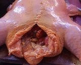 Foto del paso 3 de la receta: Pollo relleno a mi gusto