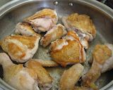 A picture of step 2 of Tea & Soy Sauce Braised Chicken.