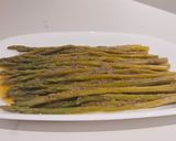 Foto del paso 4 de la receta: Espárragos Verdes al Vapor con Vinagreta Crocante de Frutos Secos