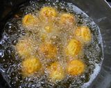A picture of step 1 of Dum Aloo.