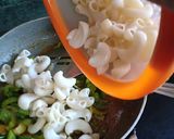 A picture of step 4 of Hariyali pasta.