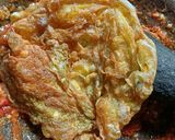 Foto langkah ke 5 dari resep Tempe Telur Penyet.