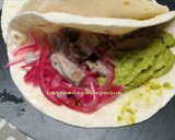 Foto del paso 7 de la receta: Tacos de cordero con guacamole y cebolla encurtida inspirada en la chef cristina martinez