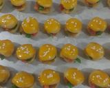 Foto langkah ke 5 dari resep Nastar burger & aneka motif.